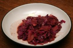 Beer-braised red cabbage